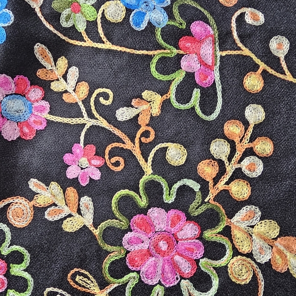 EMBROIDERED SCARF - Picture 4 of 6
